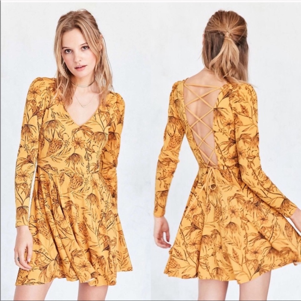 Kimchi Blue Urban Outfitters Yellow Fit Flare Dress Size L